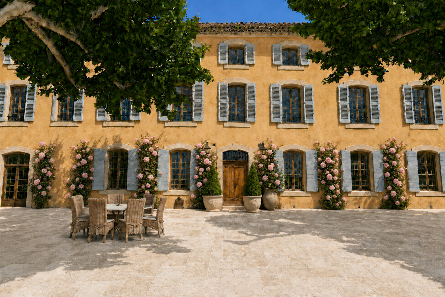 La véritable façade de la Bastide de la Maison Serge Khalifé
